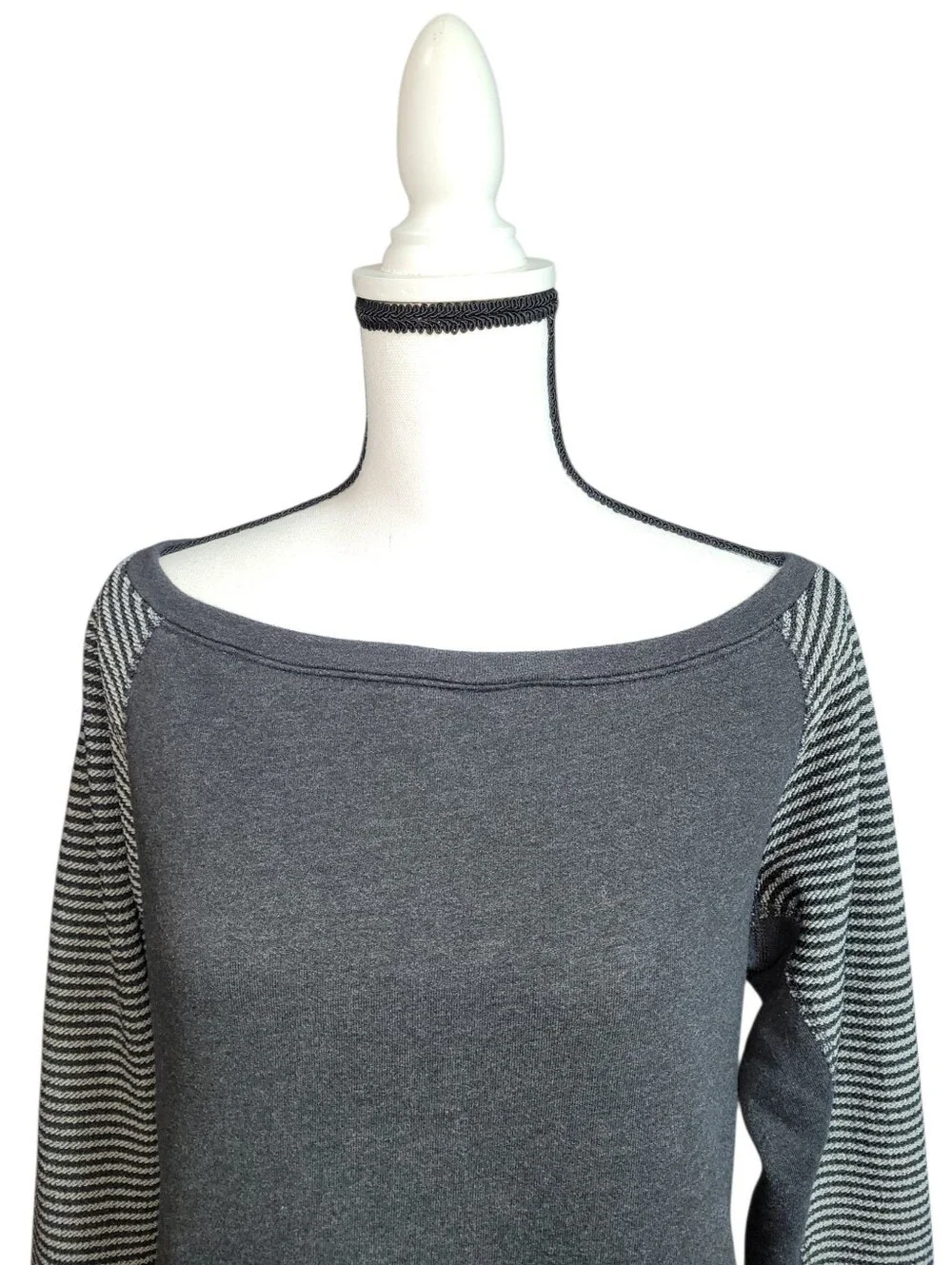 Nike Dr-Fit Wide Neck Scoop Sweatshirt